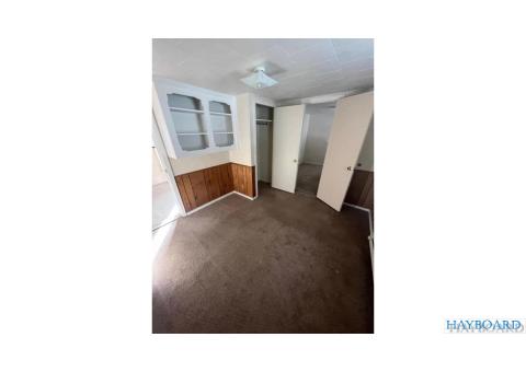 Apartments and studios space with utilities included for rent